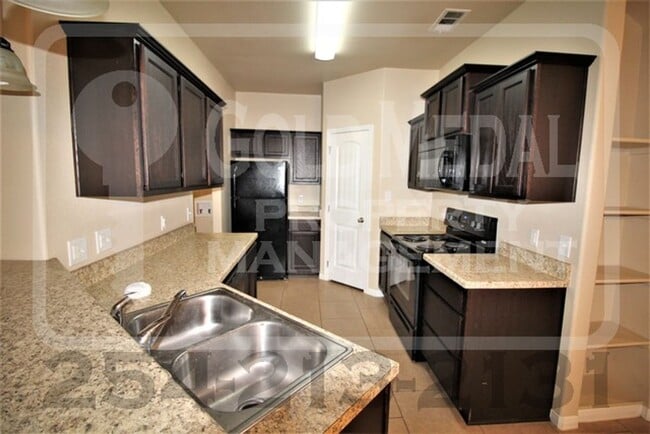 Building Photo - 4505 Cambridge Dr
