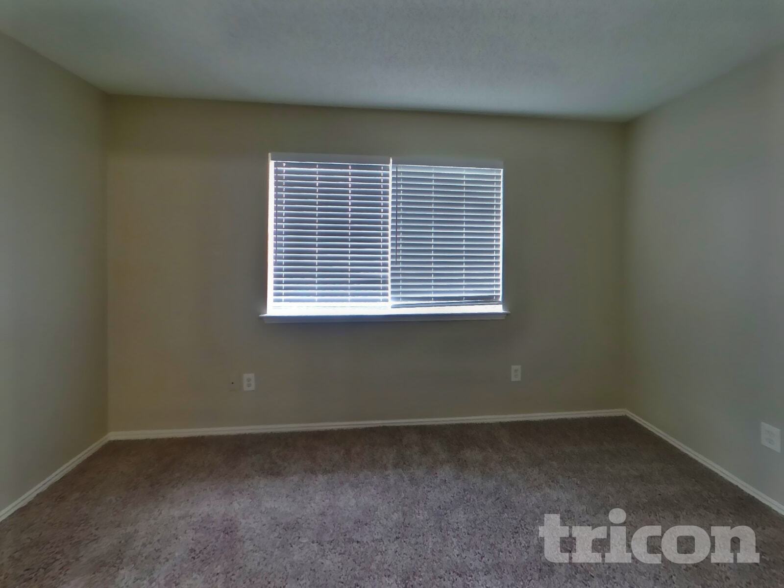 Building Photo - 916 Ashmount Ln