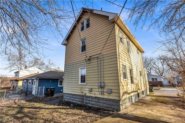 Building Photo - 3992 E 26th St