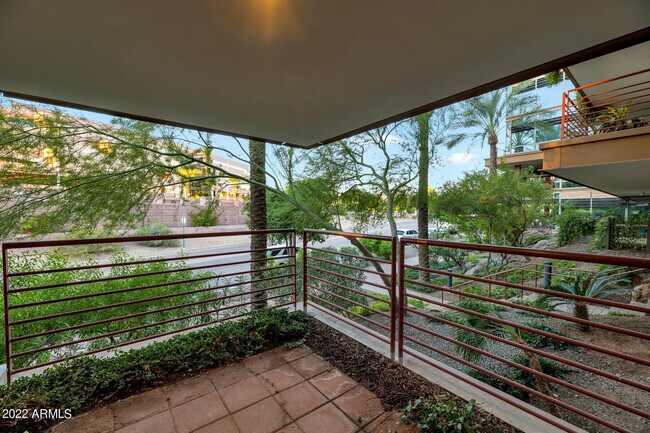 Building Photo - 7161 E Rancho Vista Dr