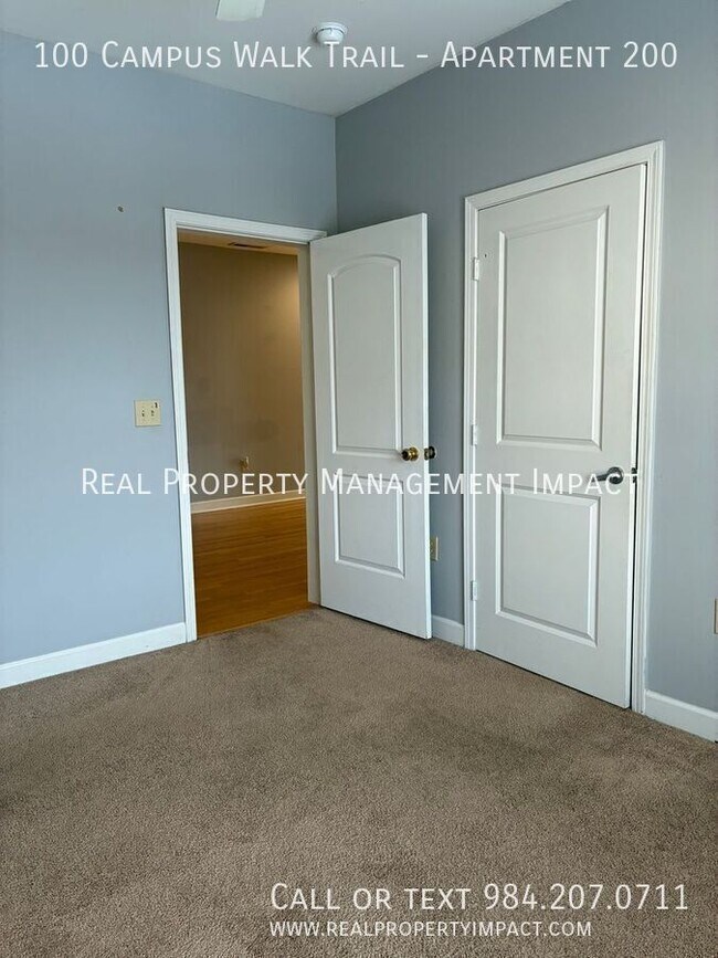 Building Photo - 100 Campus Walk Trl