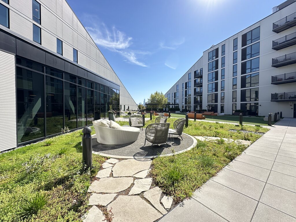 Building Photo - 2155 N Elston Ave