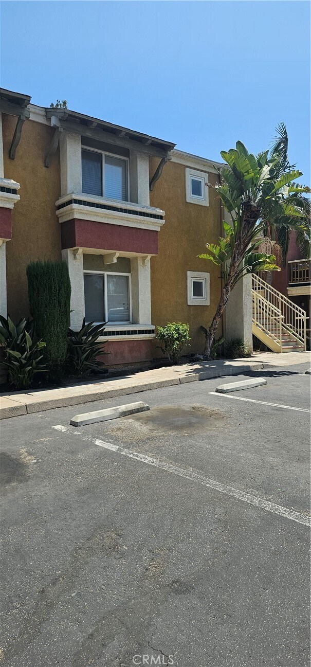 Building Photo - 1085 Circle City Dr