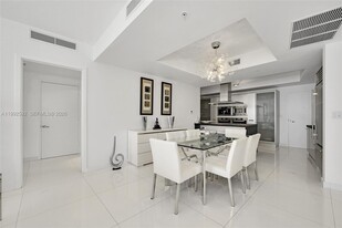 Building Photo - 18201 Collins Ave