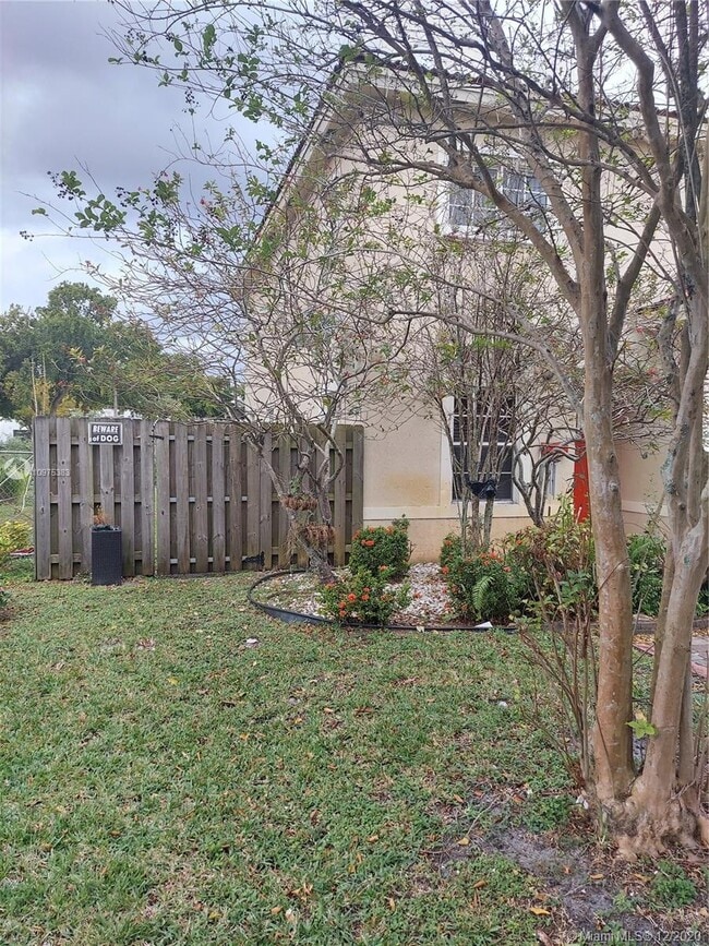 Building Photo - 7991 NW 44th Ct