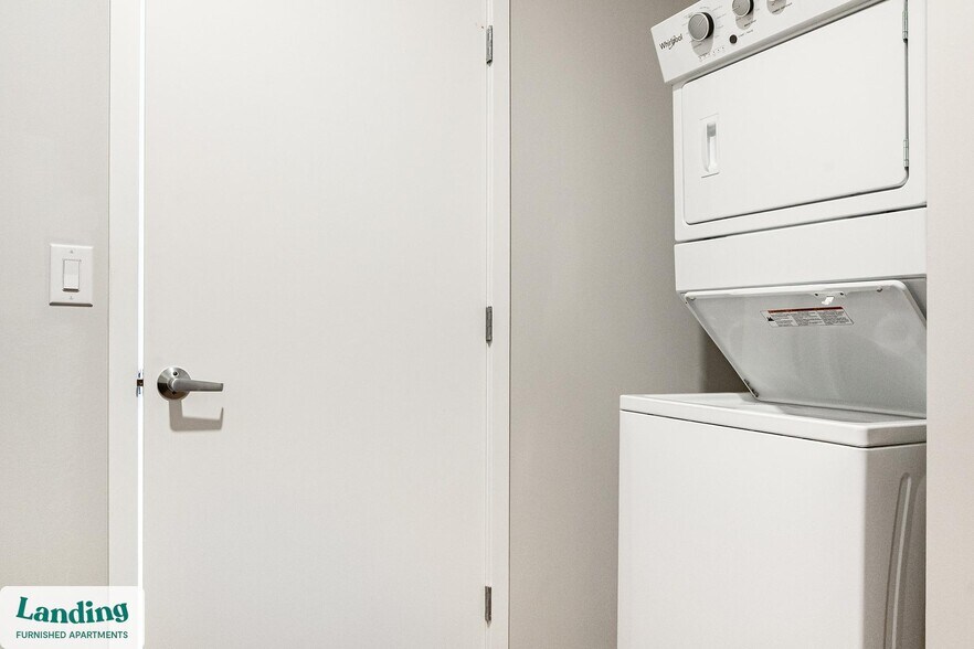 Building Photo - 1600 NW 38th St