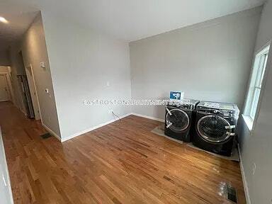 Building Photo - 435 Chelsea St