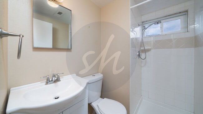 Building Photo - Sunny Ranch Home in Southeast Colorado Springs