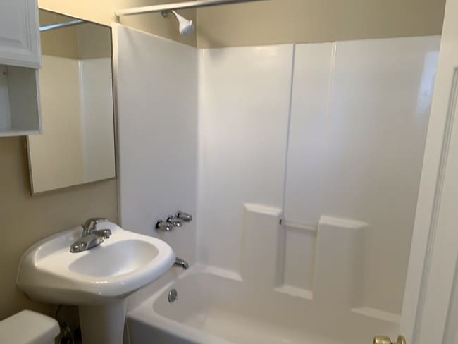 Building Photo - 736 Marine St