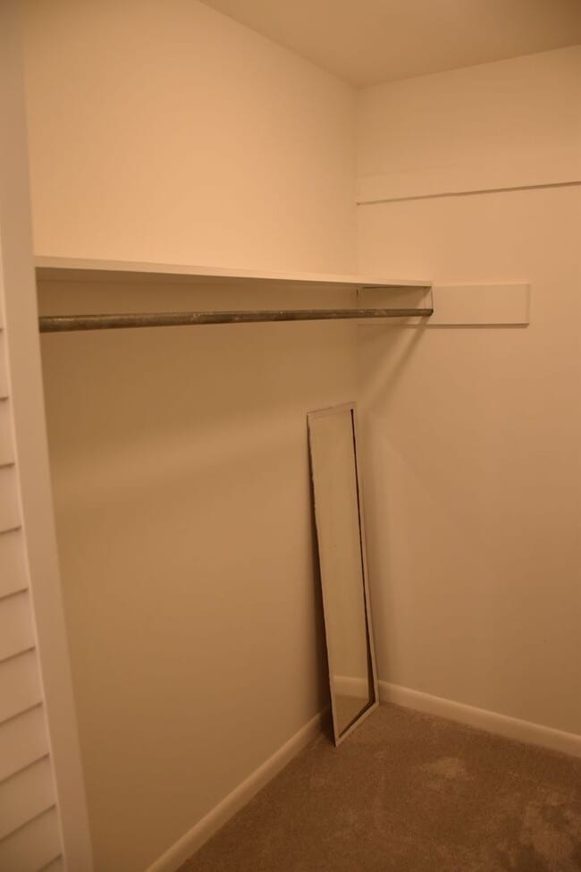 Building Photo - 553 Doral Country Dr