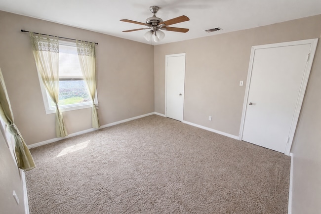 Building Photo - 705 Childress St