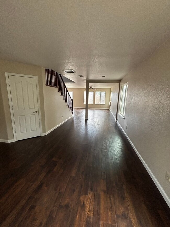 Building Photo - Newly Built Madera 4/3