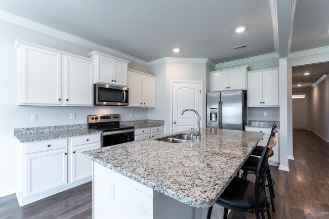 Building Photo - 22654 Regent Dr