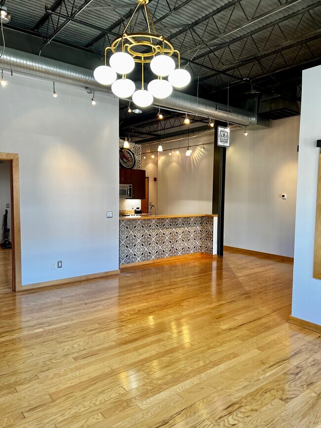 Dining Area - 301 E Court Ave