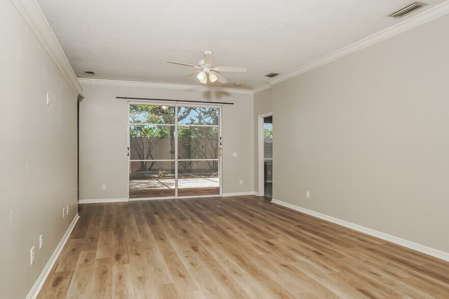 Building Photo - 304 Fareham Dr