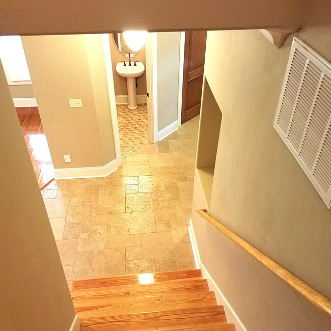 Building Photo - 1842 Ashley Hall Way