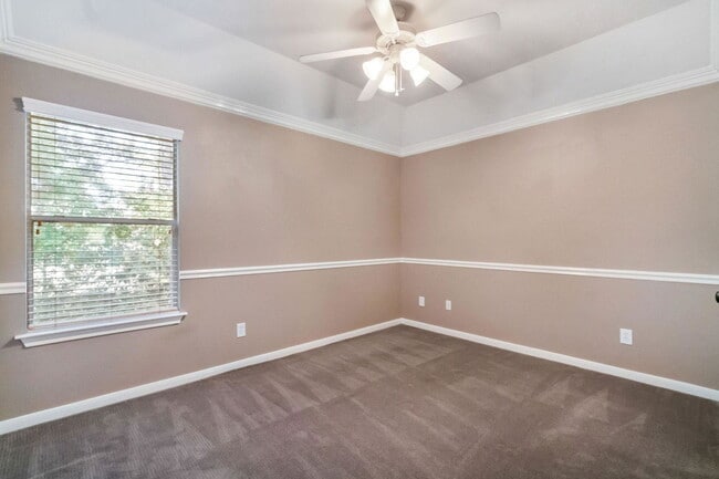 Building Photo - 7 Bellisima Ct