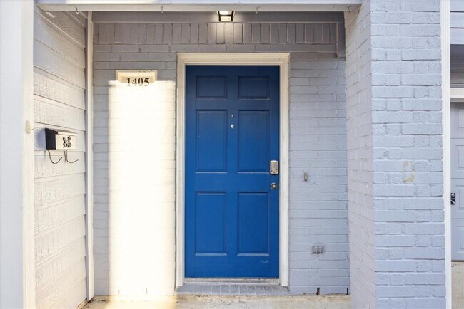 Building Photo - 1405 Bailey St