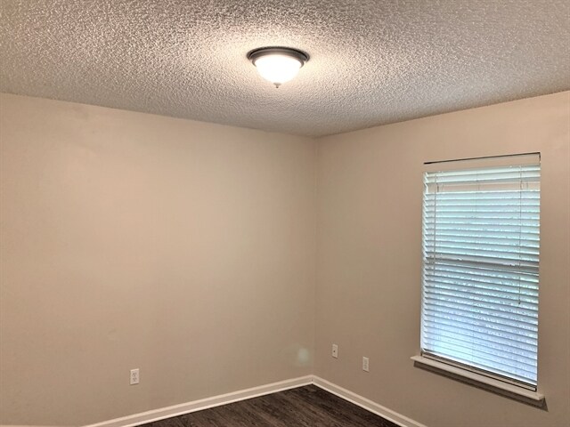 Building Photo - 2800 Bailey Way