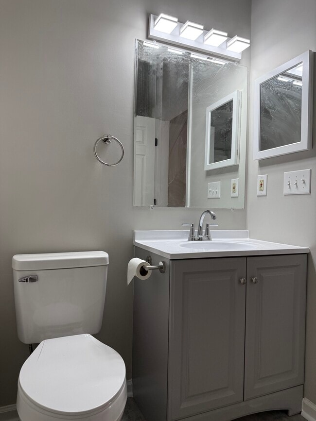 Building Photo - 1014 Bridle Ct