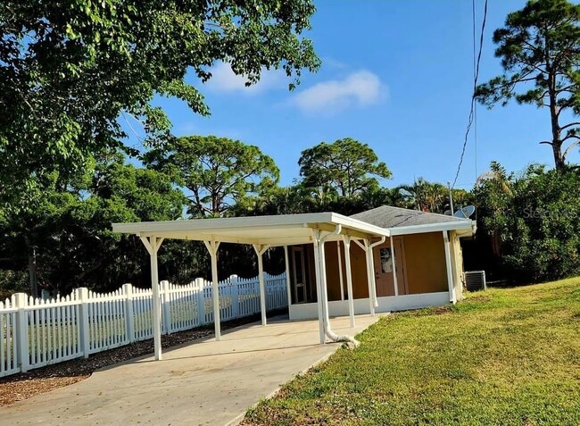 Primary Photo - 2103 Doud St