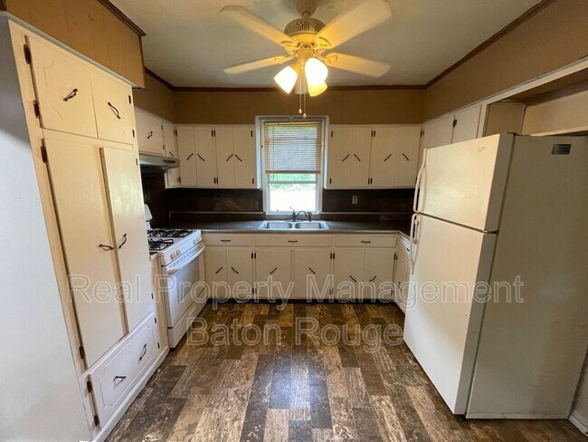 Primary Photo - 37363 Cornerview Rd