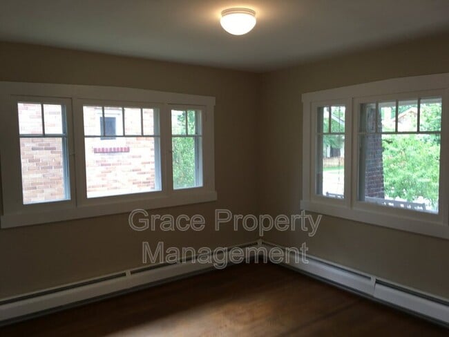 Building Photo - 540 S Emerson St