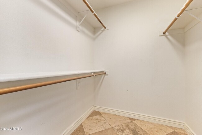 Building Photo - 7420 W Los Gatos Dr