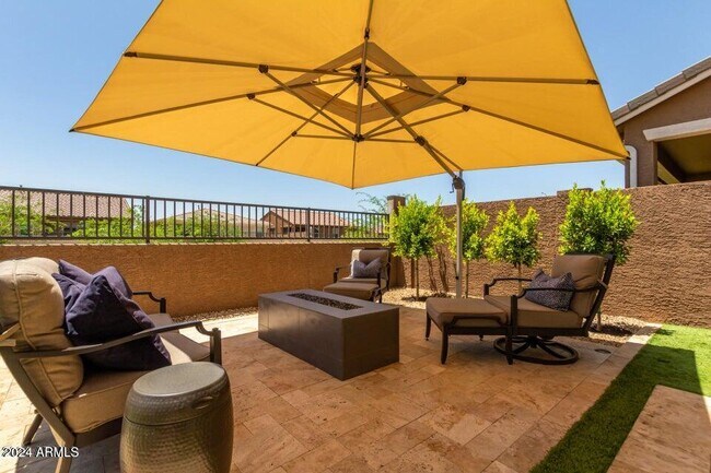 Building Photo - 9001 W Rancho Dr