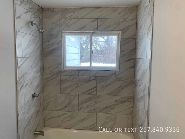 Building Photo - 18 Armor Ct