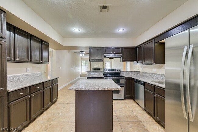 Building Photo - 3221 E Rochelle Ave