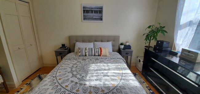 Building Photo - 124 Jackson St