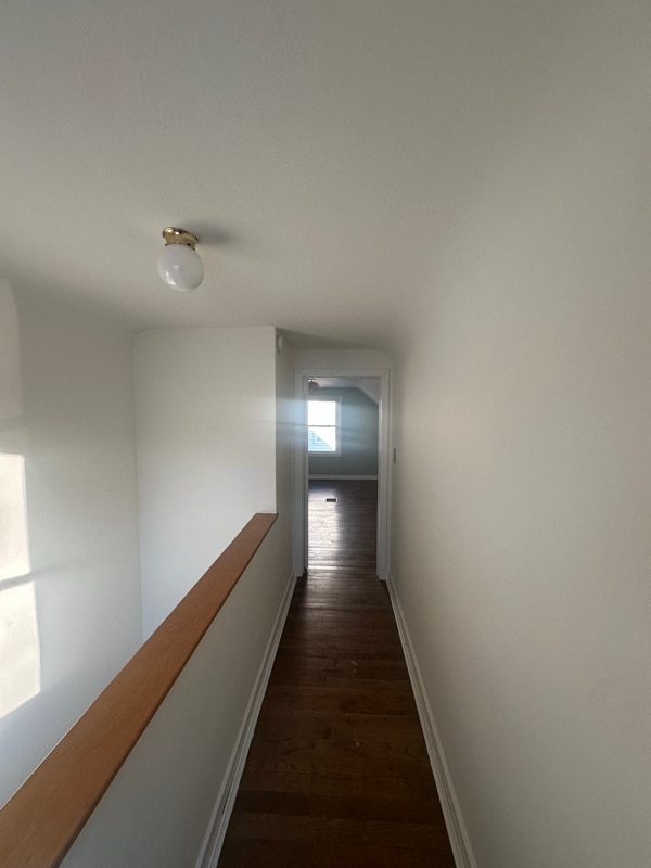 Building Photo - 1336 W Summit Ave