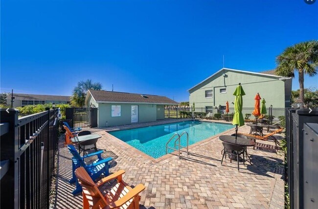 Building Photo - 4261 Pershing Pointe Pl
