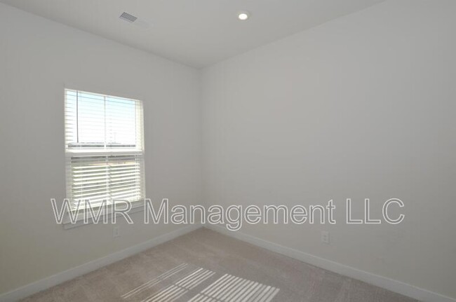 Building Photo - 1122 Newell Towns Ln