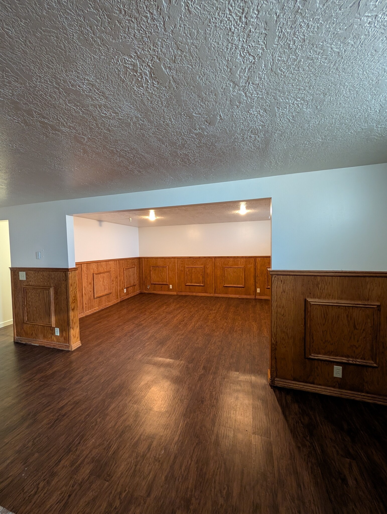 Building Photo - 155 E Griffith Rd