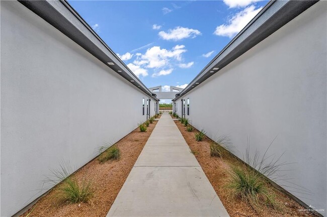 Building Photo - 24 N 25th St