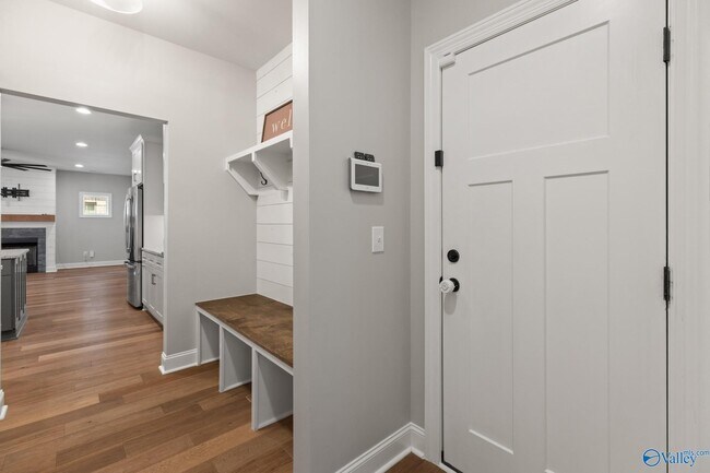 Building Photo - 26 Cobbs Cove Way SE