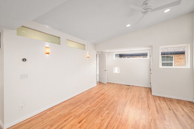 Building Photo - Beautifully renovated home in Montclair with architectural flair