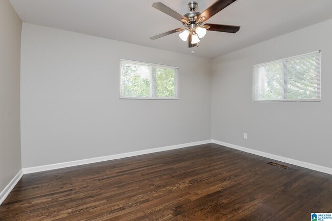 Building Photo - 7637 Ridge Tree Ln