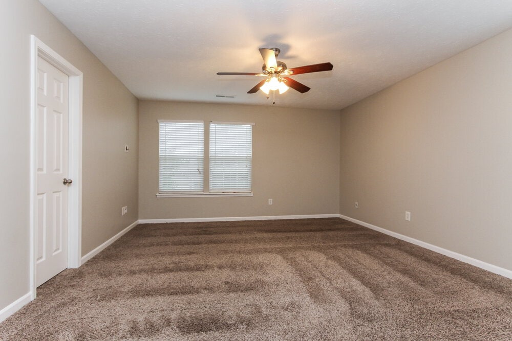 Building Photo - 10555 Wintergreen Way