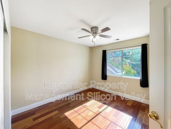 Building Photo - 3825 Venus Ct