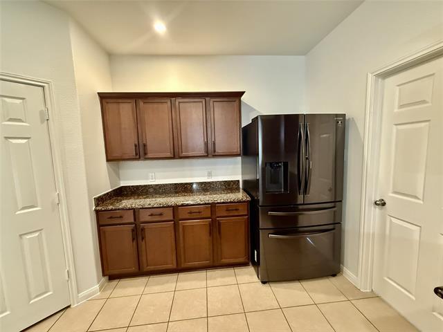 Building Photo - 205 Oriole Dr