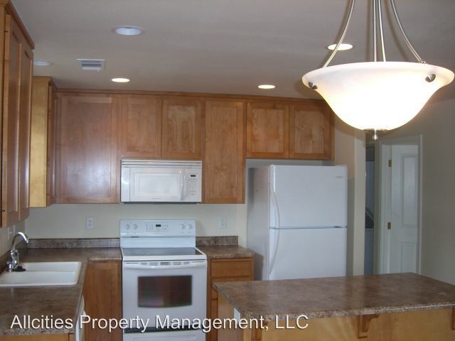 Building Photo - 615-615 Valley Heart Ln