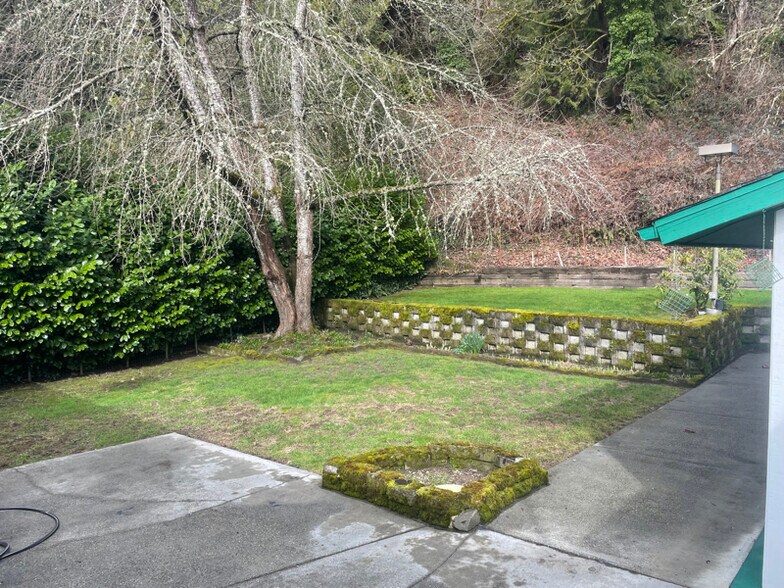 Building Photo - 3508 SE 5th St