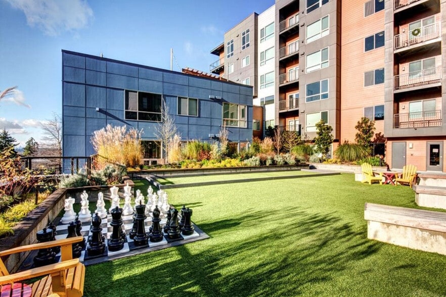 Building Photo - 15522 NE 22 Pl