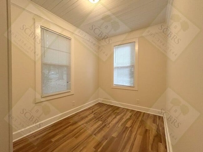 Building Photo - Charming 2-Bedroom Home in Rosewood Neighborhood