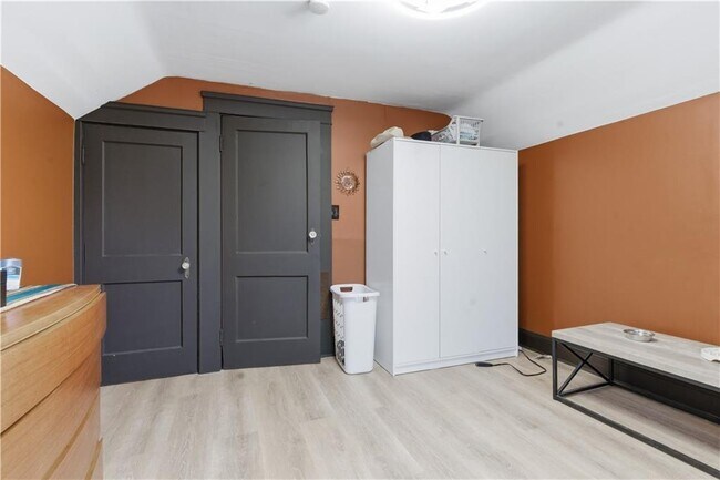 Building Photo - 44 Holburn Ave