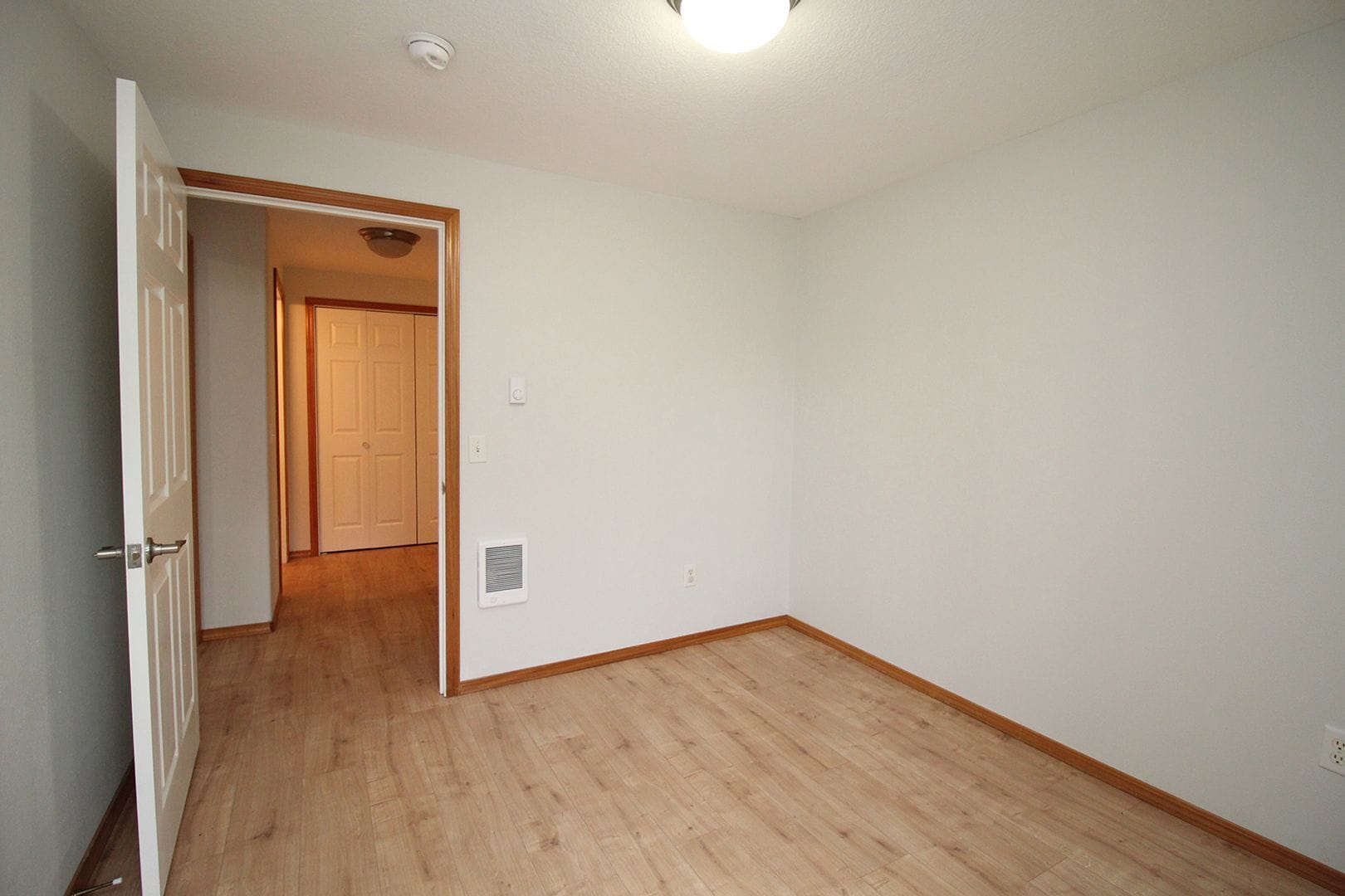 Building Photo - 683 NE 162nd Ave