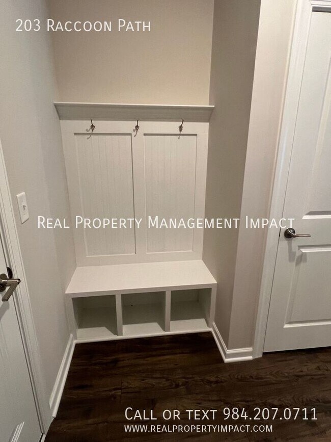 Building Photo - 203 Raccoon Path